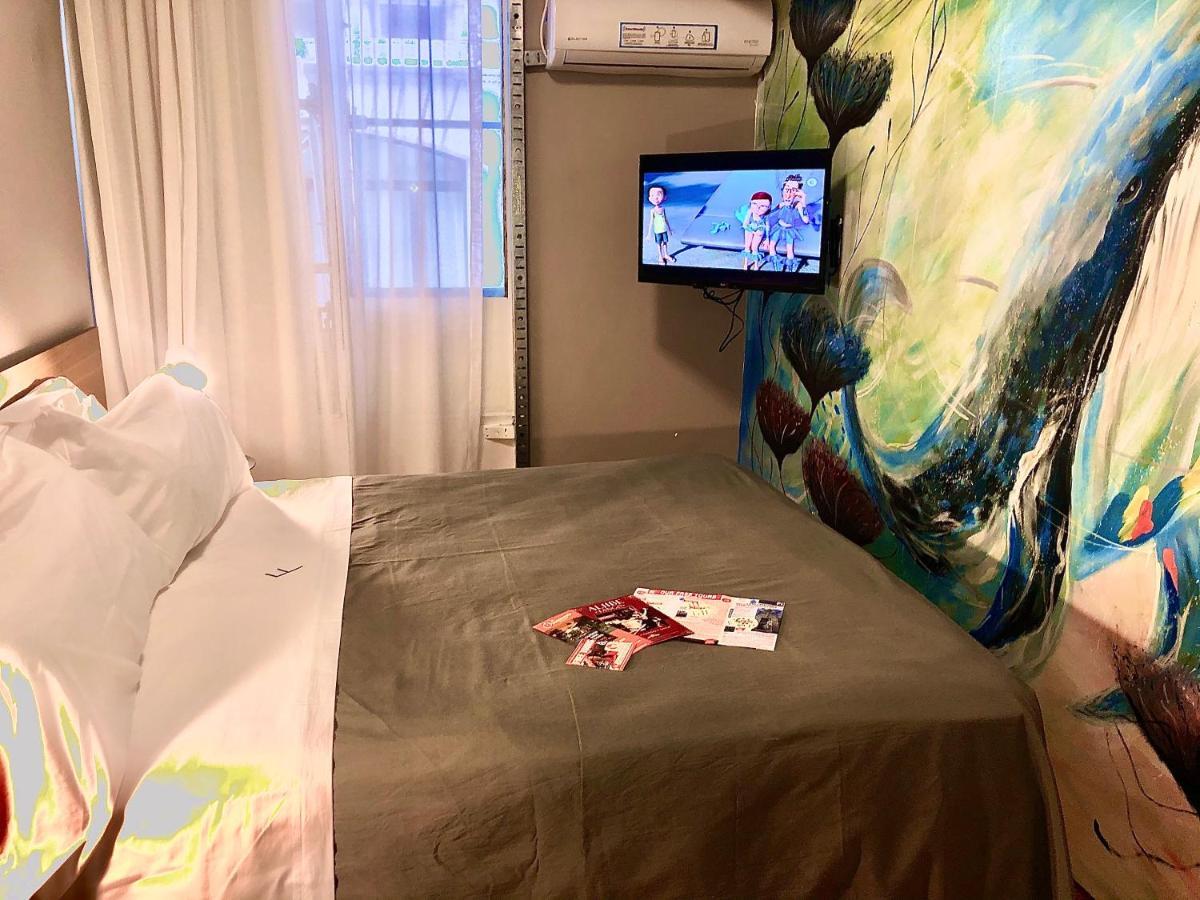 Franca City Hostel บัวโนสไอเรส ภายนอก รูปภาพ
